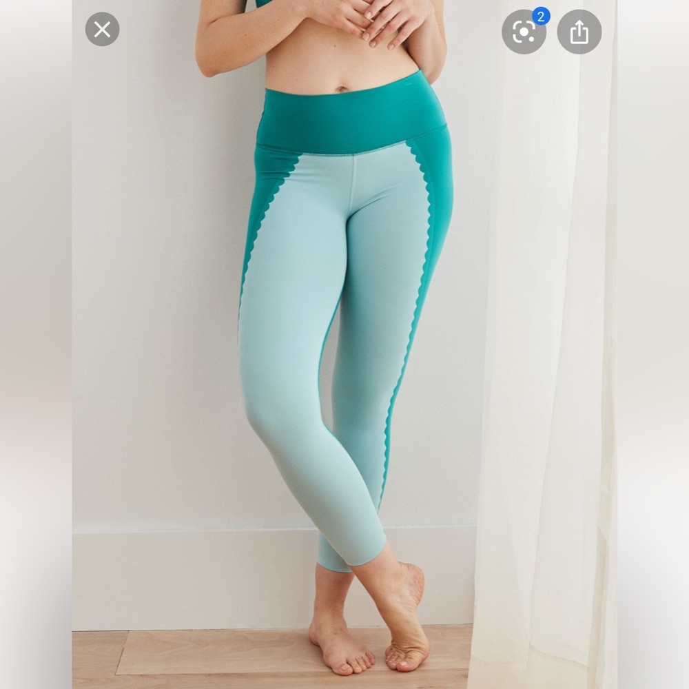 Aerie scallop detail leggings